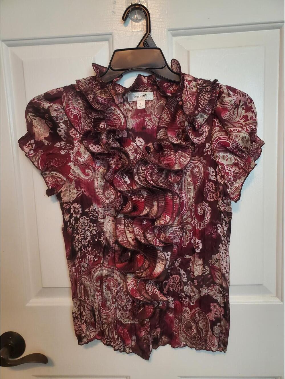 Dressbarn Ruffle Button Up Top Size Small Whimsigoth Office Siren Vampy